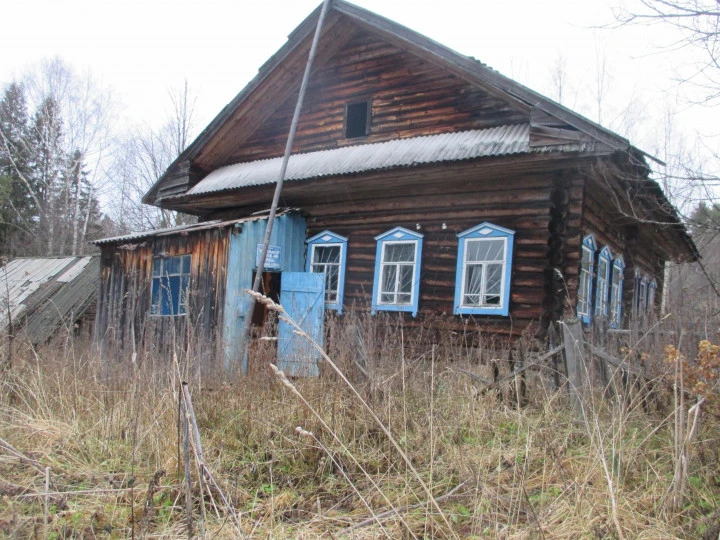 Аукцион по продаже земельного участка площадью 300 кв.м. и нежилого здания площадью 45,5 кв.м., расположенных по адресу: Кировская обл., р-н Опаринский, с. Шадрино